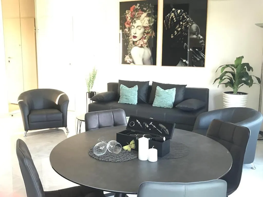 Hedonist-Luxury 2 Bedroom Apartment With Private Hot Tub, Garden And Free Parking Trogir 0*,